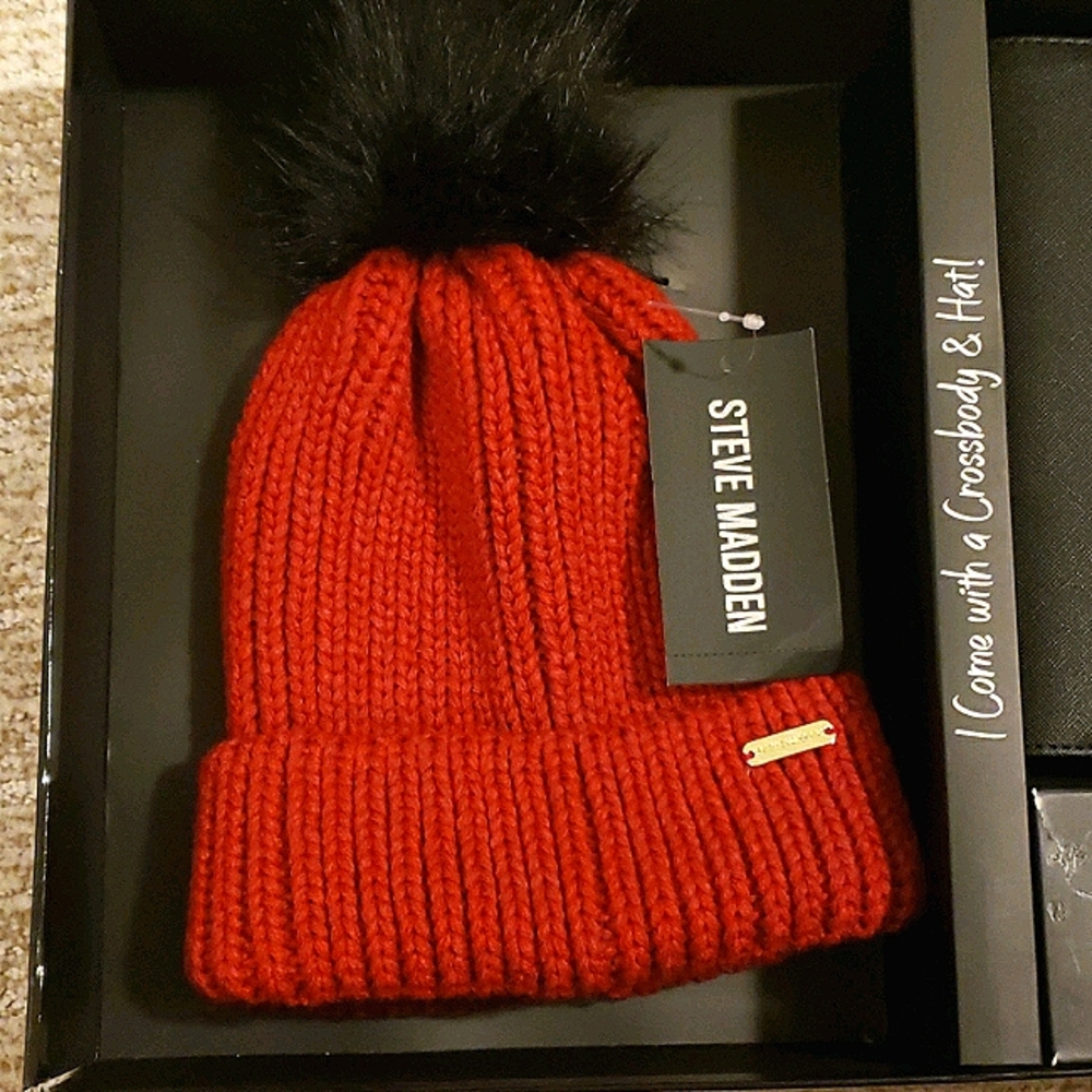 Brand-New Steve Madden Crossbody Bag & Beanie Set